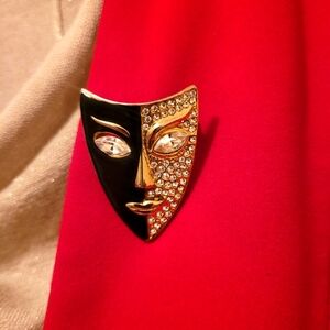 Vintage Theater Mask Brooch – Rhinestone & Enamel